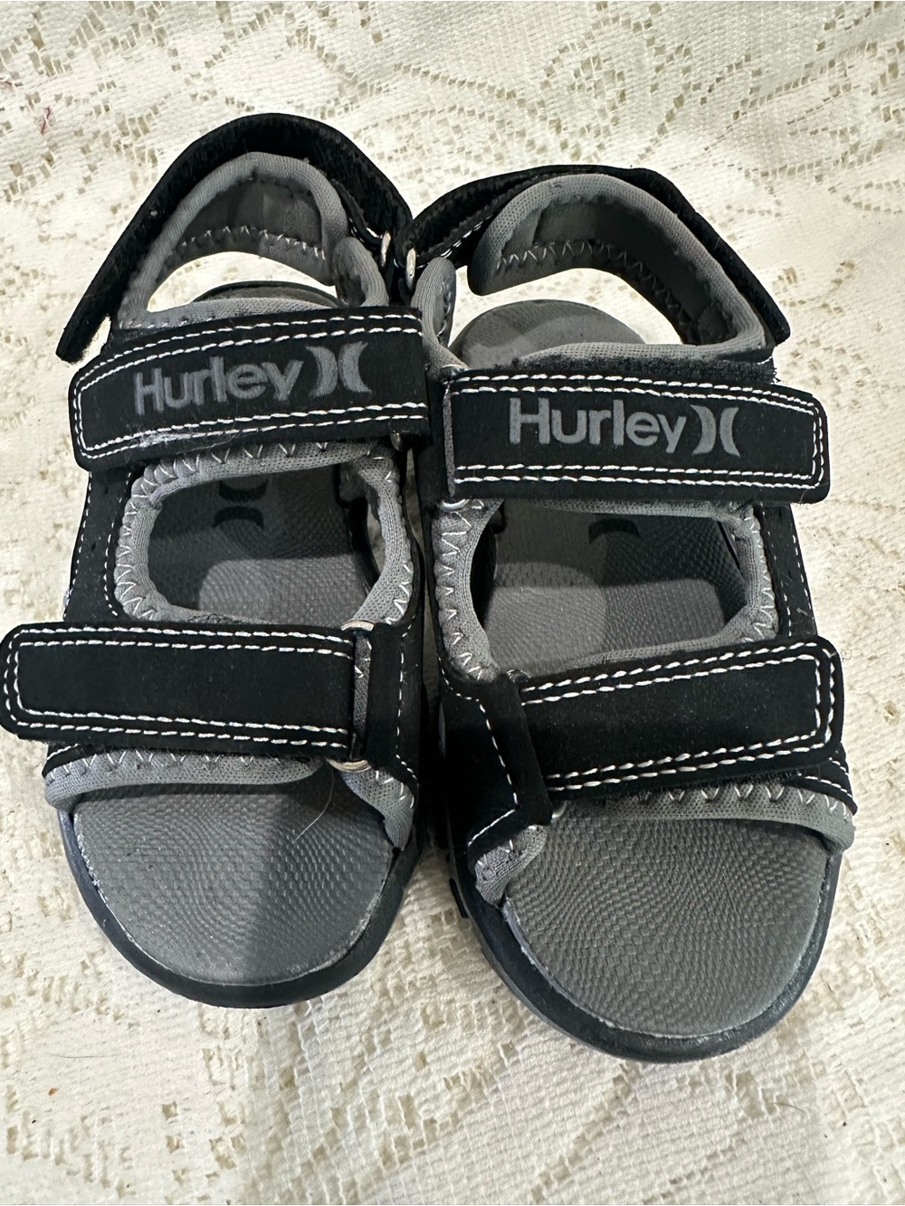 Hurley Kids' Black and Gray Adjustable Sandals size 7